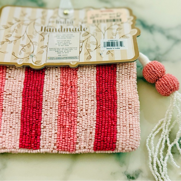 Red and Pink Beaded Love Pouch - Picture 2 of 3